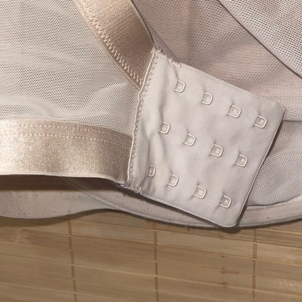 Soma Unbelievable Minimizer tan bra woman’s size 38H - Picture 4 of 5